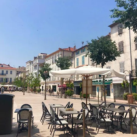 Irin Antibes